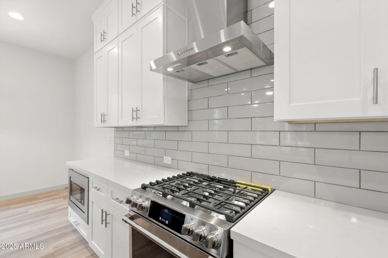 128 W Willo Court