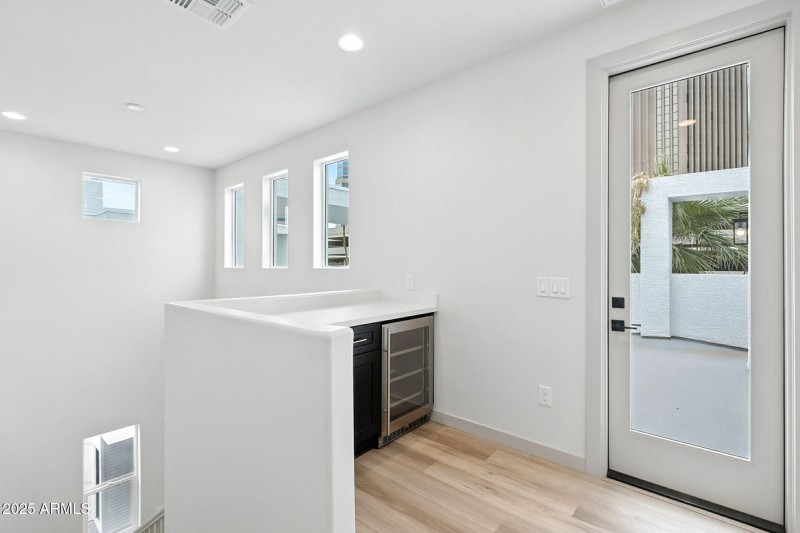 128 W Willo Court