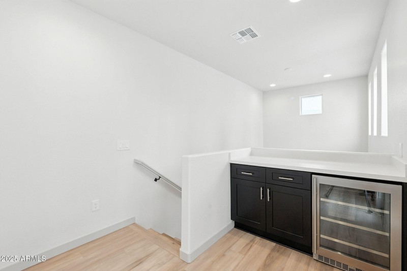128 W Willo Court