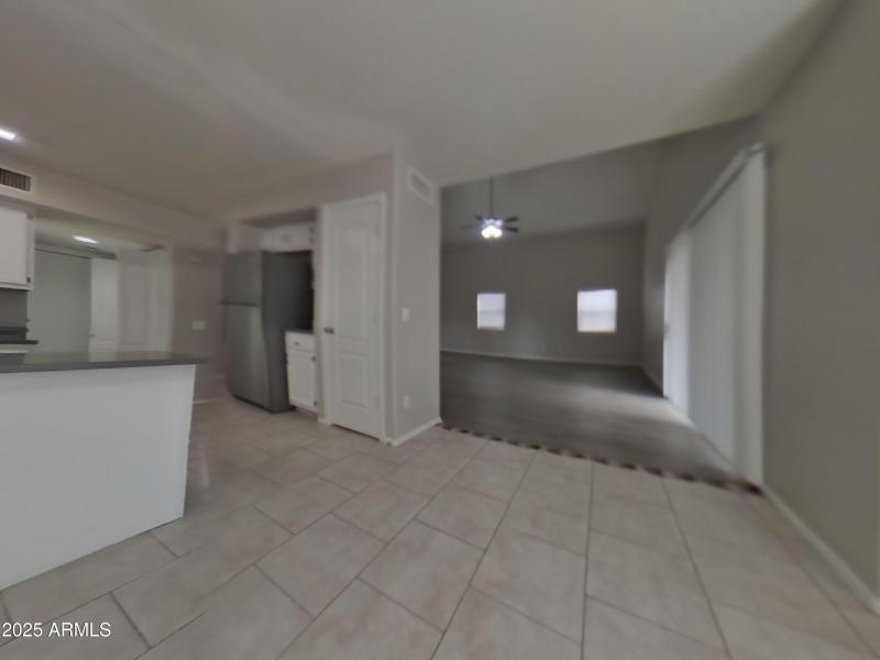 2_pc_Q0IcdEgGop_Vl8maesLTy_layout_0