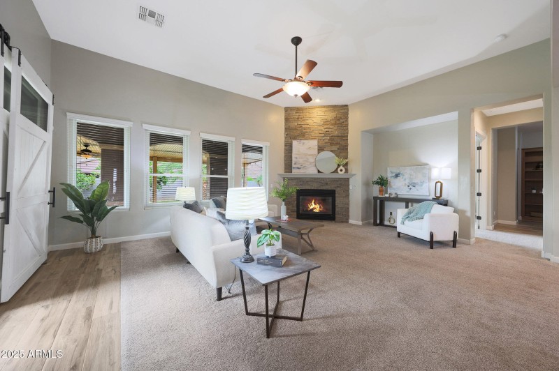 Gas fireplace