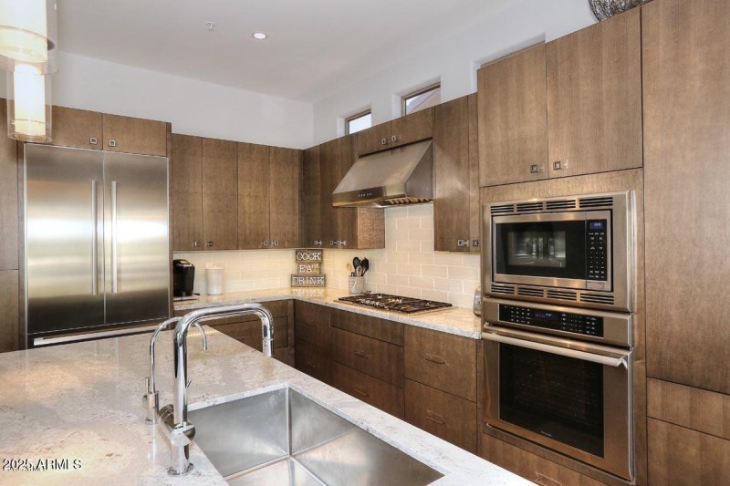 Kitchen 1