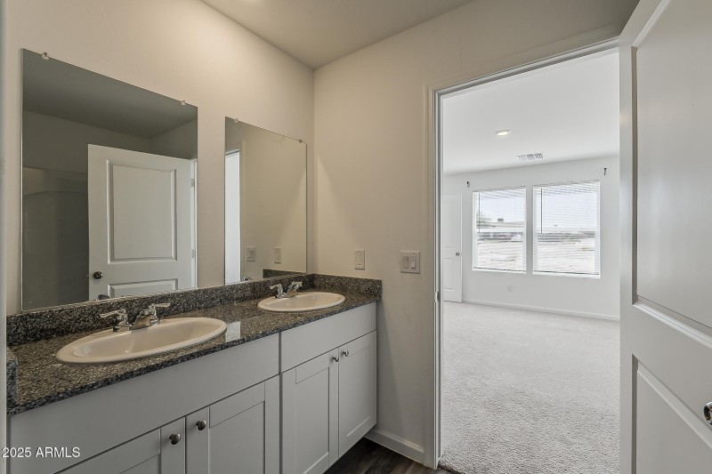 25-print-Carousel-25