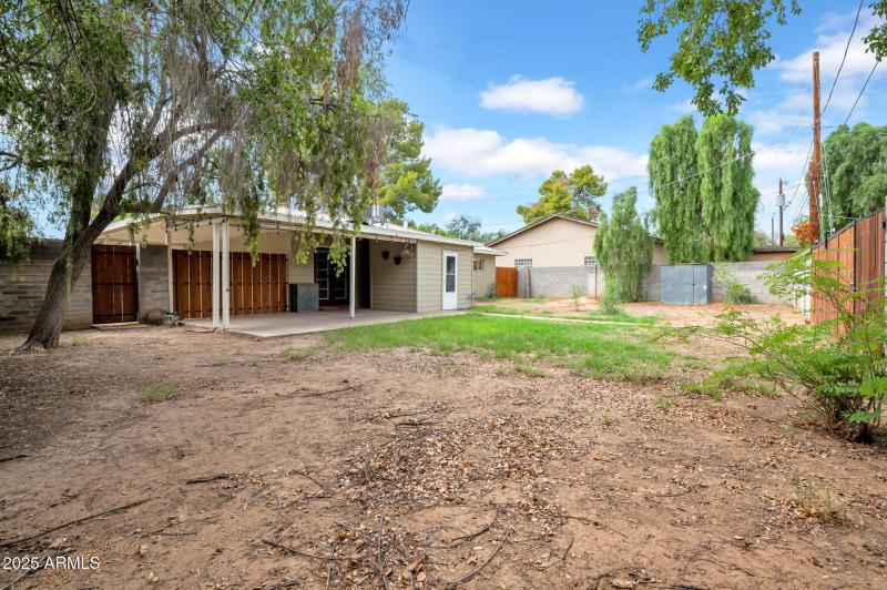spacious backyard