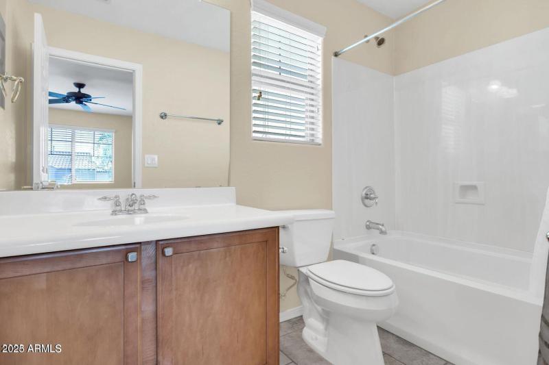 3639 W Thalia Ct - 2nd full bathroom