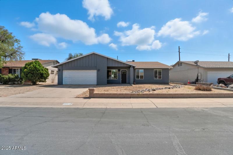 6337 W Caron St-2