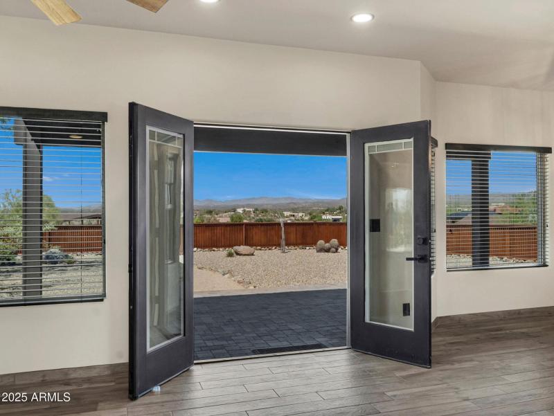 014_back access to courtyard