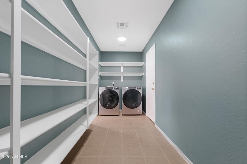 Pantry & Laundry