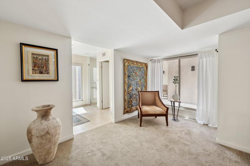 Addional sitting area in Primary bdrm