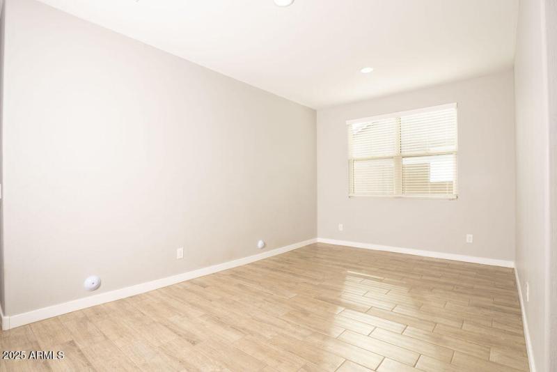 Extra space/formal dining