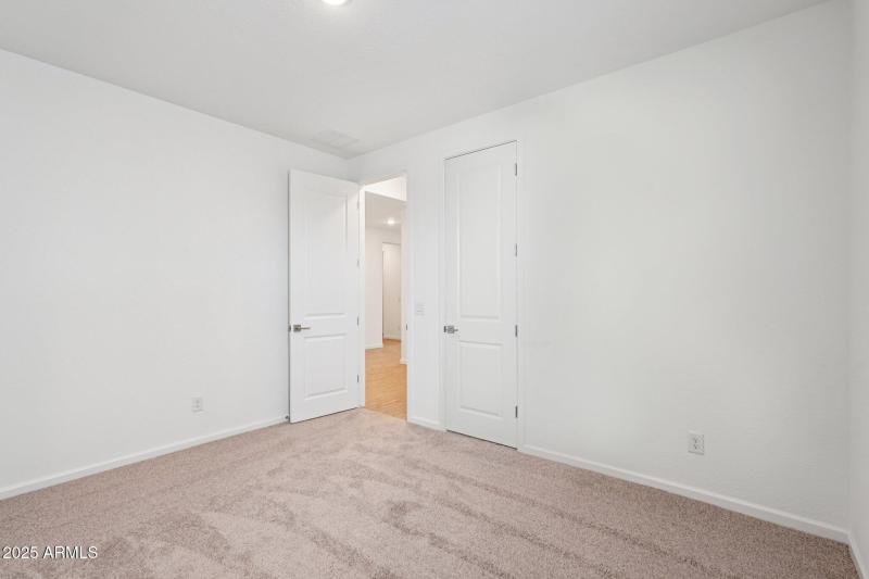 26-web-or-mls-W Brown St-S1909-026