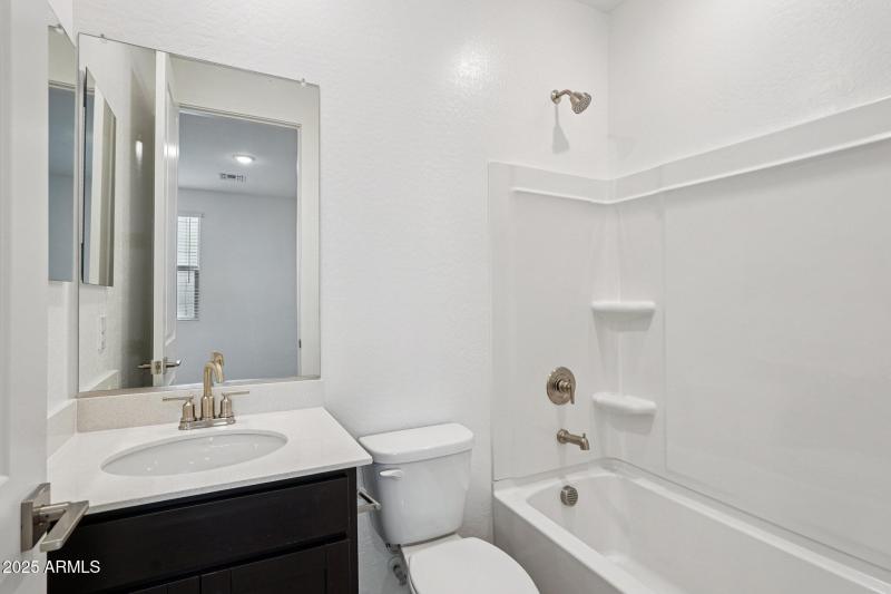 32-web-or-mls-W Brown St-S1909-032