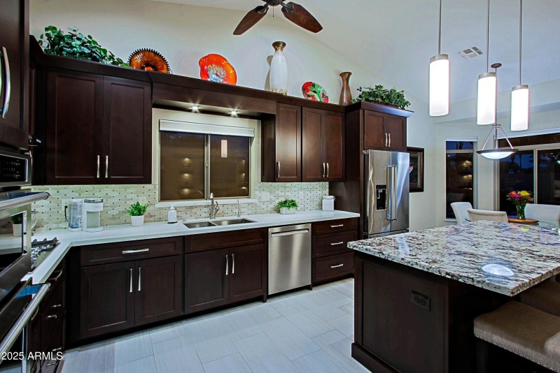 Kitchen 12