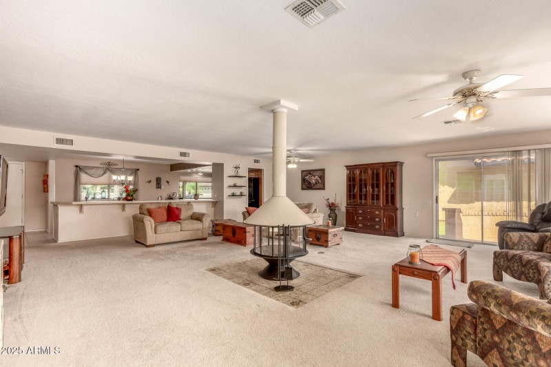 16 - Leisure World 624