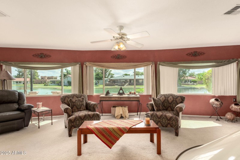 17 - Leisure World 624