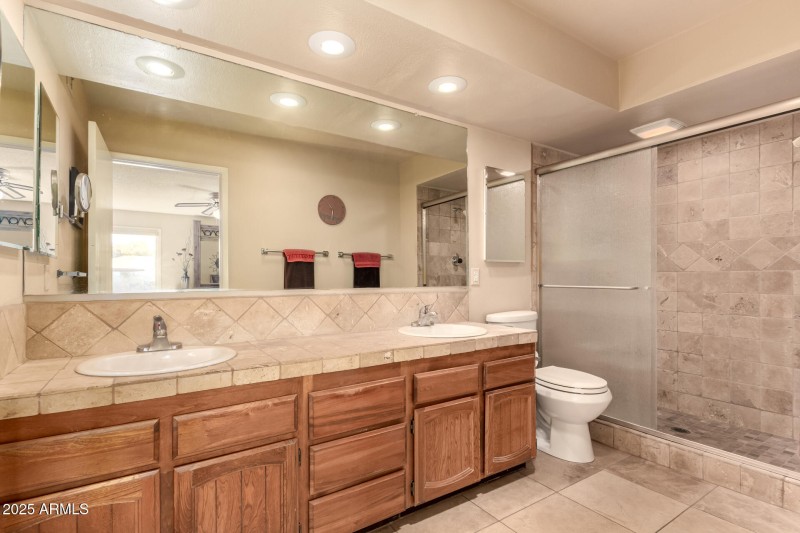 27 - Leisure World 624