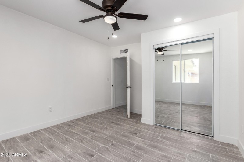 Main house guest bedroom