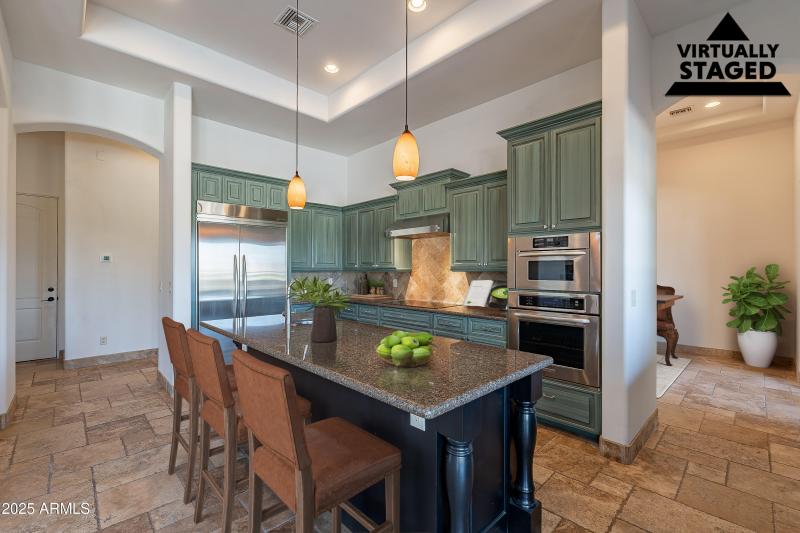 Hombre-17-Kitchen_VS 1