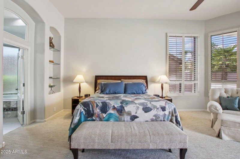 31-web-or-mls-E Altadena Dr-S2708-031