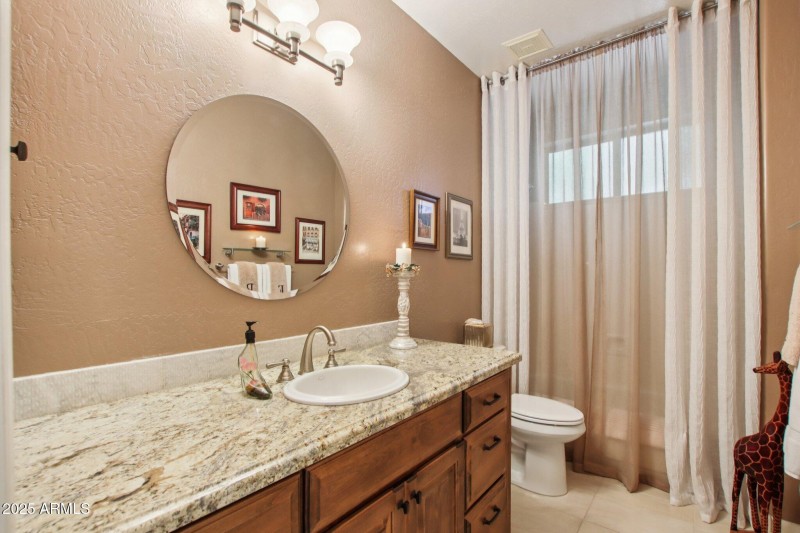 35-web-or-mls-E Altadena Dr-S2708-035