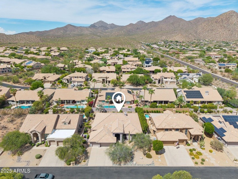 75-web-or-mls-E Altadena Dr-S0209-025