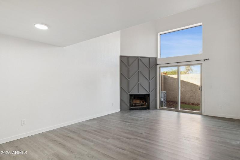 5-web-or-mls-4206-e-agave-rd