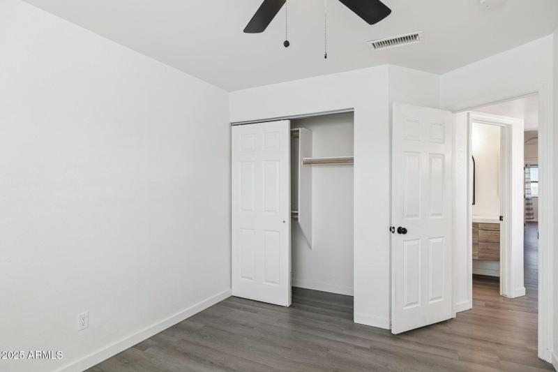 26-web-or-mls-4206-e-agave-rd