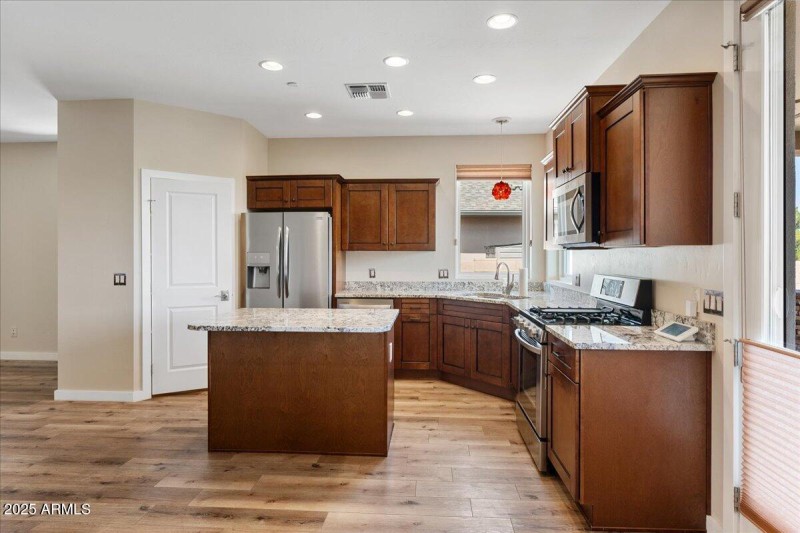 12-Kitchen