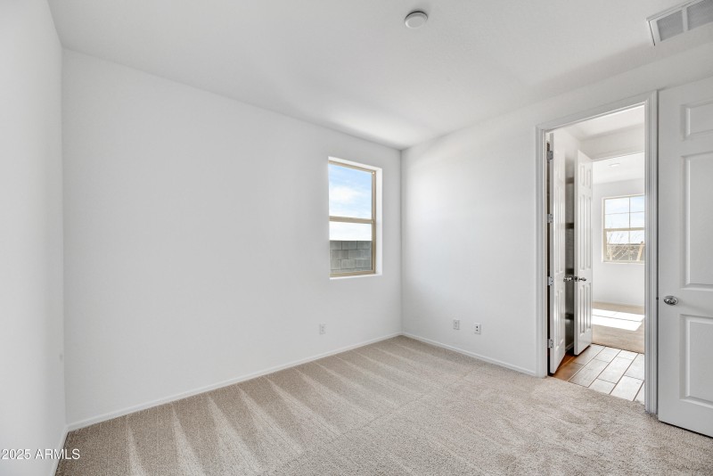 04-Bedroom