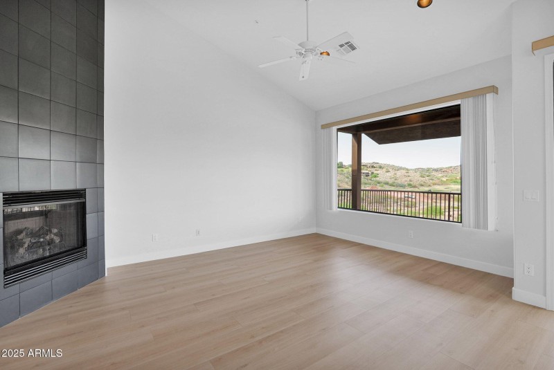 12-web-or-mls-P1156289