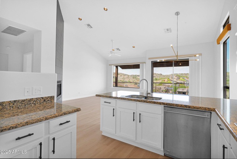 18-web-or-mls-P1156300