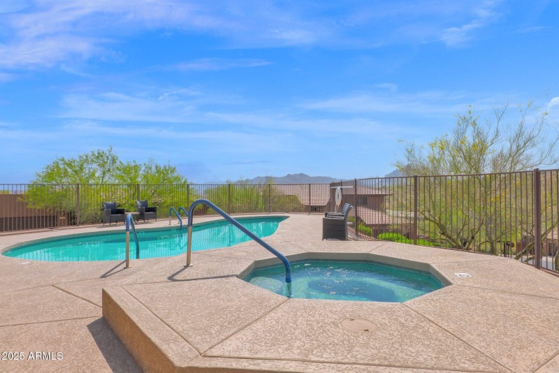 42-web-or-mls-P1156331