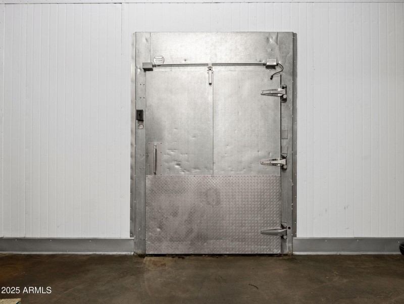 36-web-or-mls-4239 N 40th Ave-27