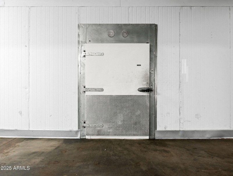 39-web-or-mls-4239 N 40th Ave-30