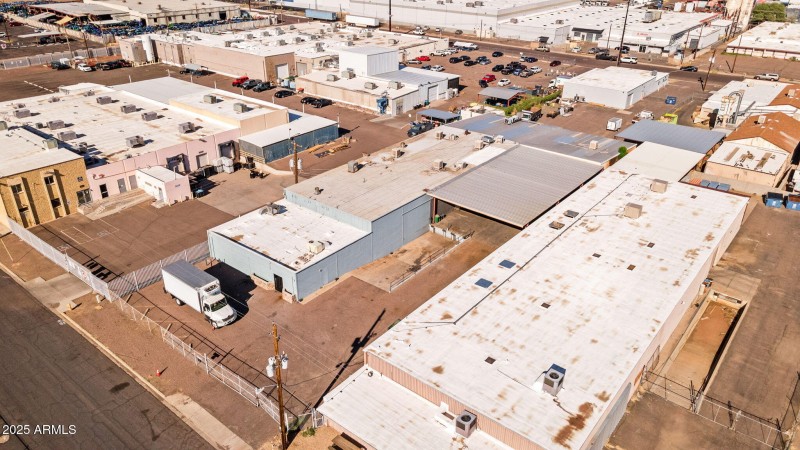 5-web-or-mls-4239 N 40th Ave-4