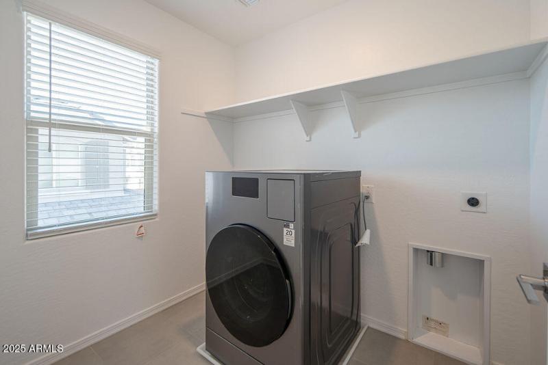 20250919_14118-W-Hackamore-Dr_15