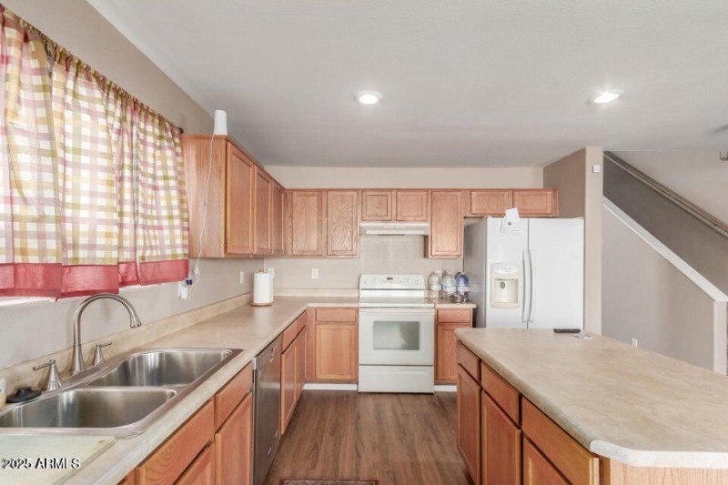 Kitchen (1)