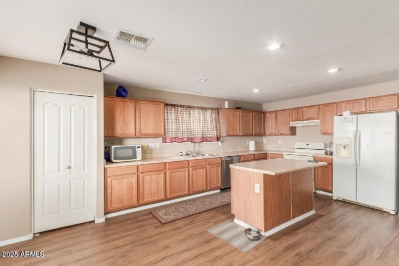 Kitchen 2 (1)