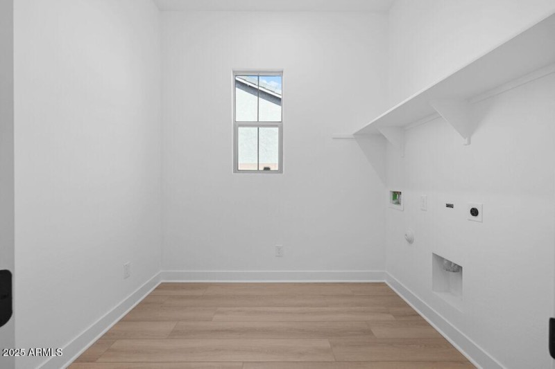 7660 W REMUDA Drive- Ready Now!