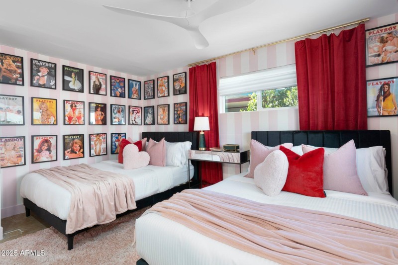 Guest Bedroom with 2 Queen Beds