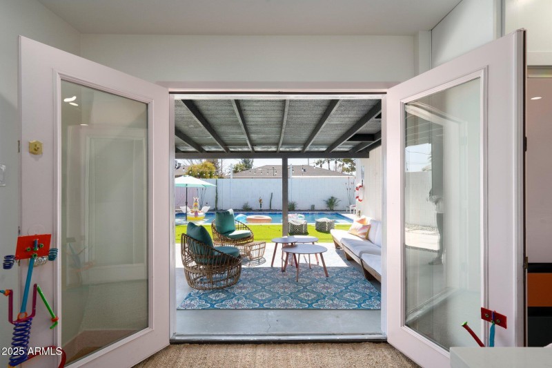 Welcome to the Entertaining Backyard