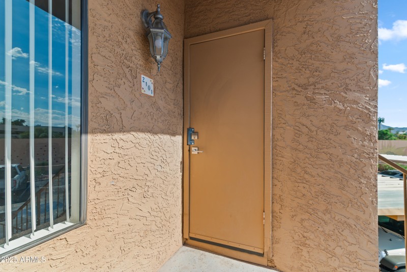28_8787 e mountain view rd 2101-28
