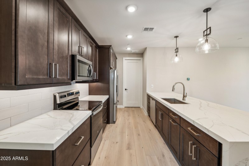 Kitchen, Alt View