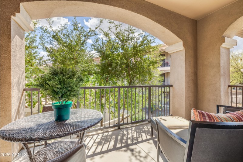 EXPANSIVE OUTDOOR SPACE