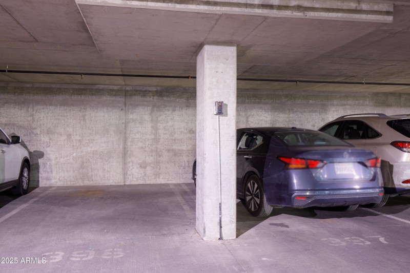 RARE UNDERGROUND PARKING.