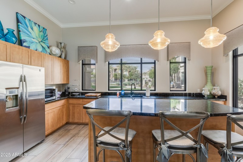 COMMUNITY KITCHEN