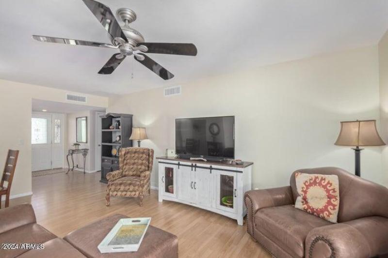 20220428073237486683000000-o