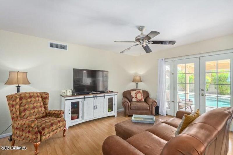 20220428073239548450000000-o