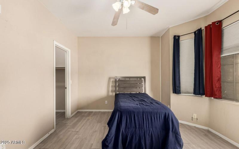 A8C230AE-B686-4196-B233-E08C37715386_1_2