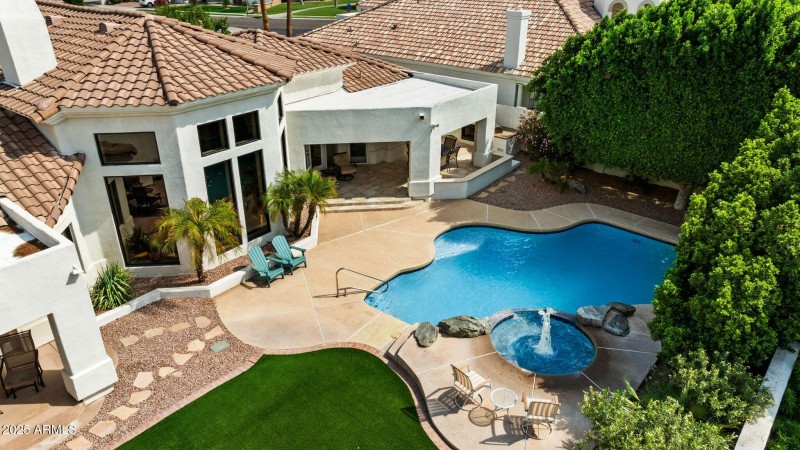008__1903 E Freeport Ct